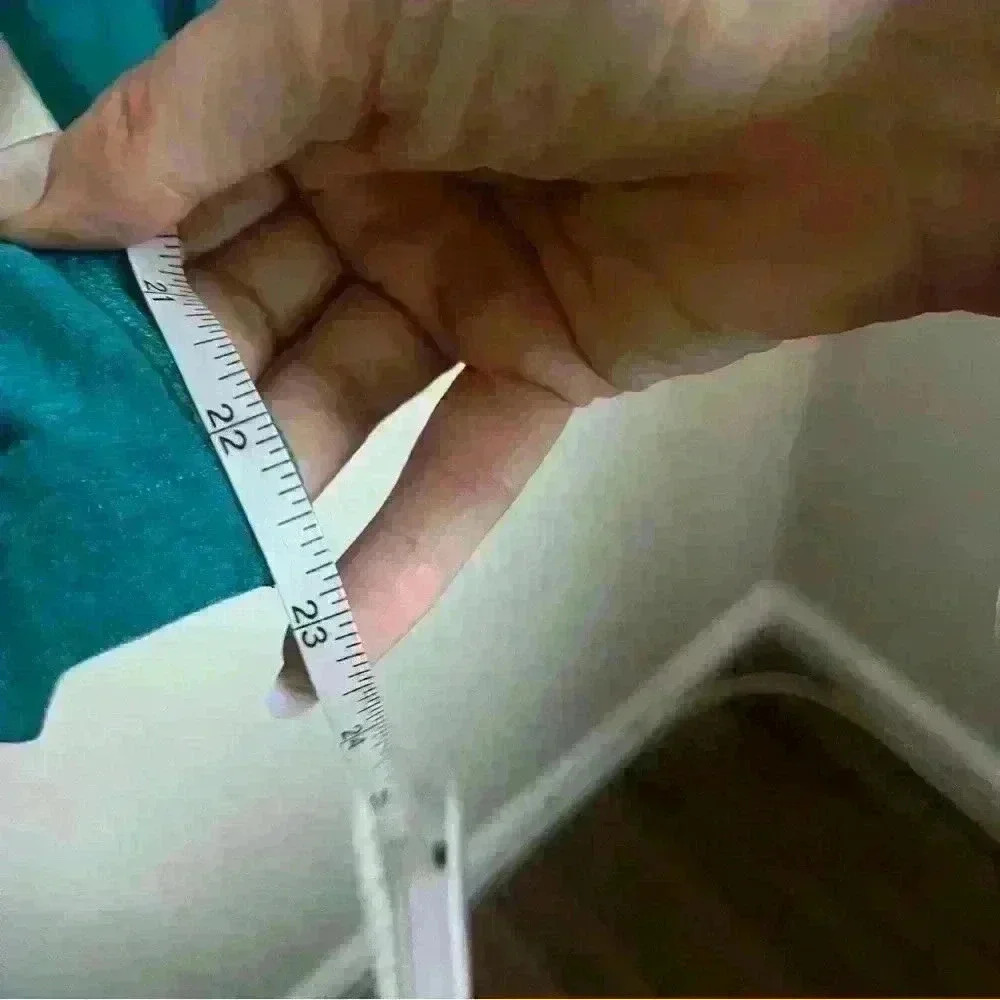 BEYOND YOGA Teal Capri Leggings SIZE XS - Picture 4 of 6